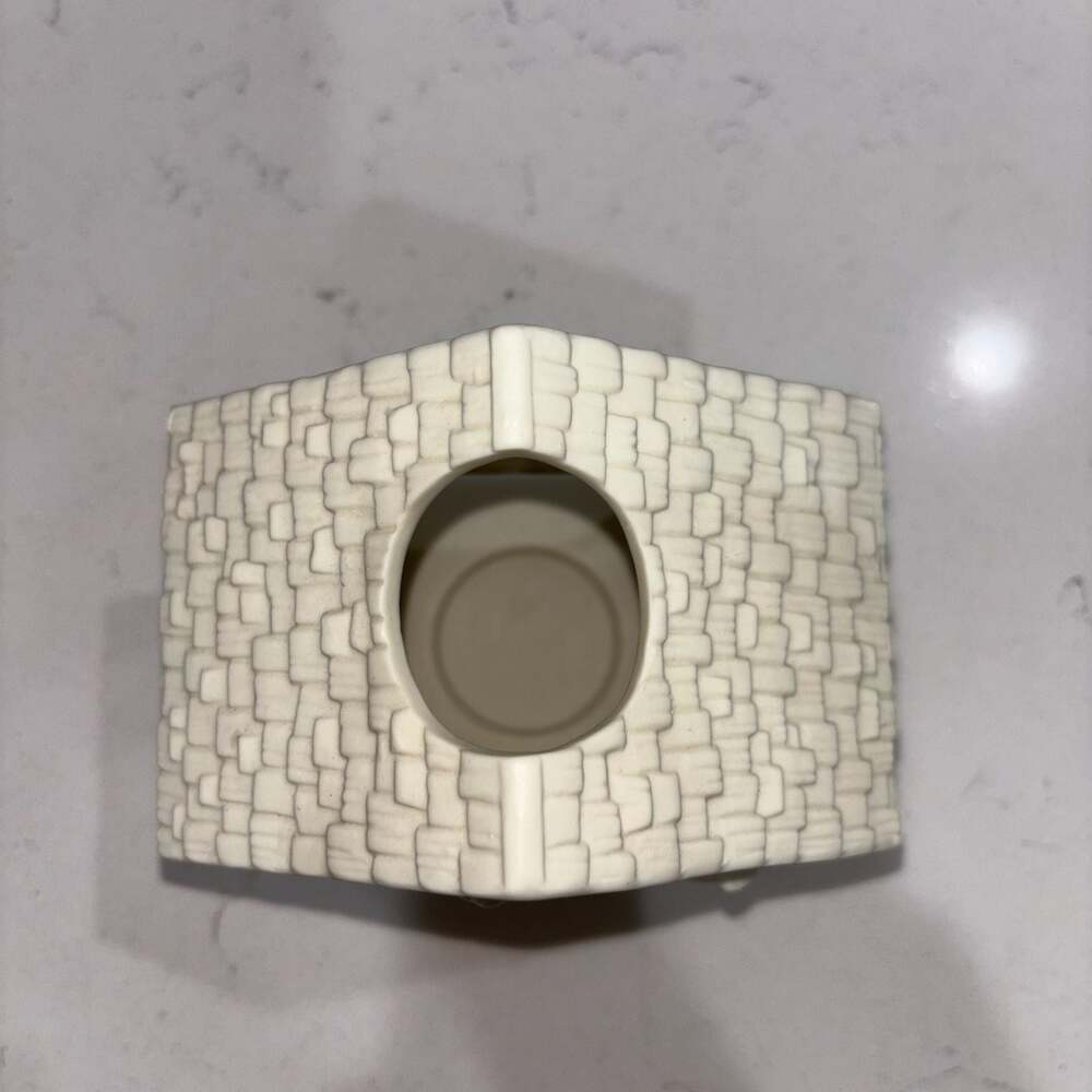 PartyLite O Little Town 3 Kings Bisque Porcelain Tealight Candle Holder P7314 - Picture 3 of 9